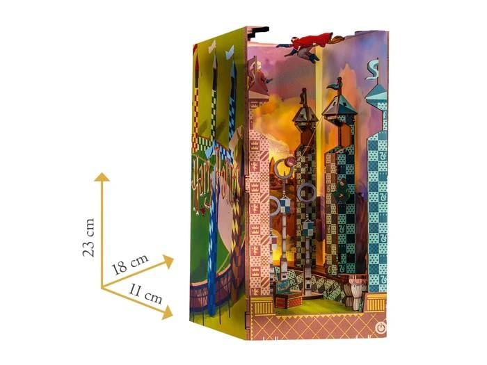 HARRY POTTER-BOOK NOOK KIT -Terrain de Quidditch -124pc +Eclairage LED