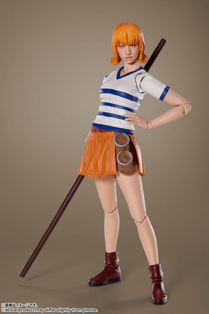 ONE PIECE NETFLIX - Nami - Figurine S.H. Figuarts 15cm
