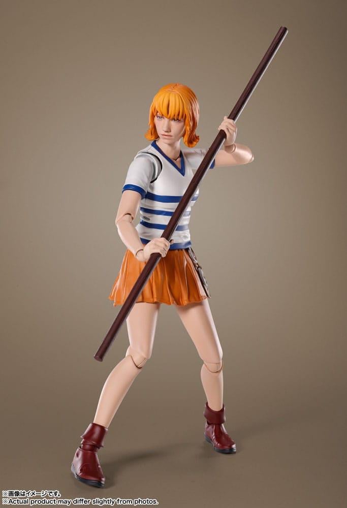 ONE PIECE NETFLIX - Nami - Figurine S.H. Figuarts 15cm