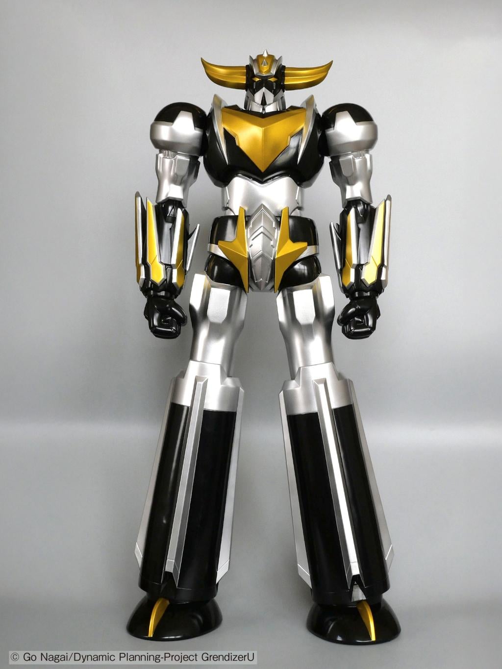 GOLDORAK U - Goldorak "Or et noir" - Figurine Jumbo 64cm