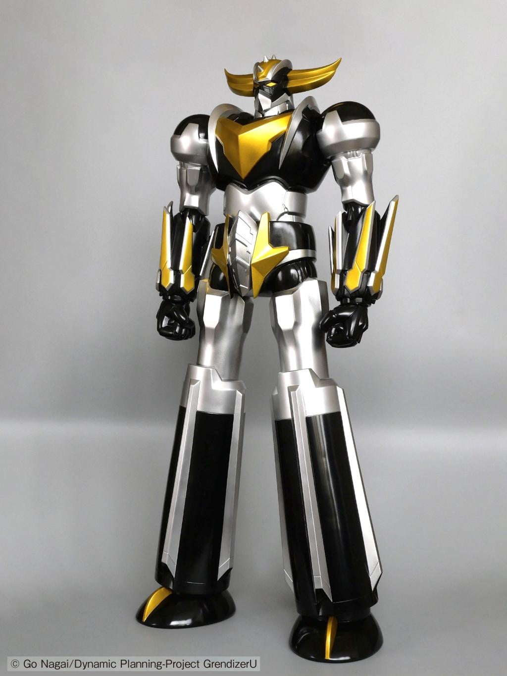 GOLDORAK U - Goldorak "Or et noir" - Figurine Jumbo 64cm