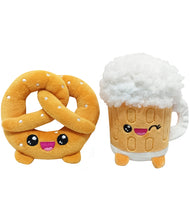 YUMMIES - Bretzel & Bière - 2 Peluche 15cm dans sac en peluche 21x21cm