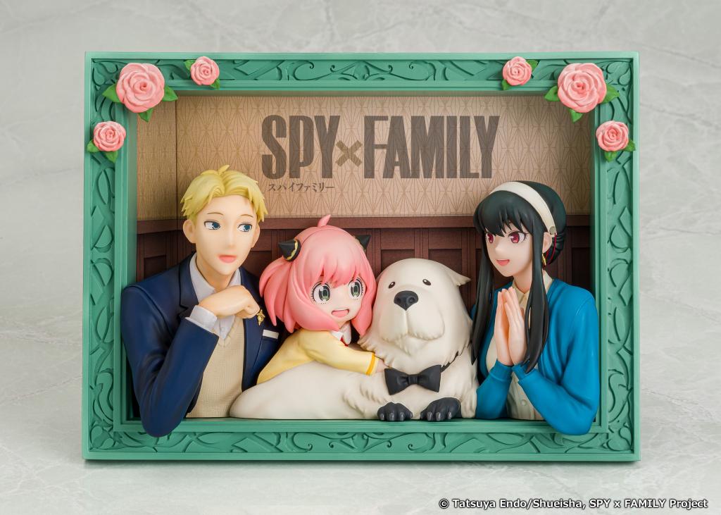 SPY X FAMILY - The Forgers - Statuette 12.8x17.5cm