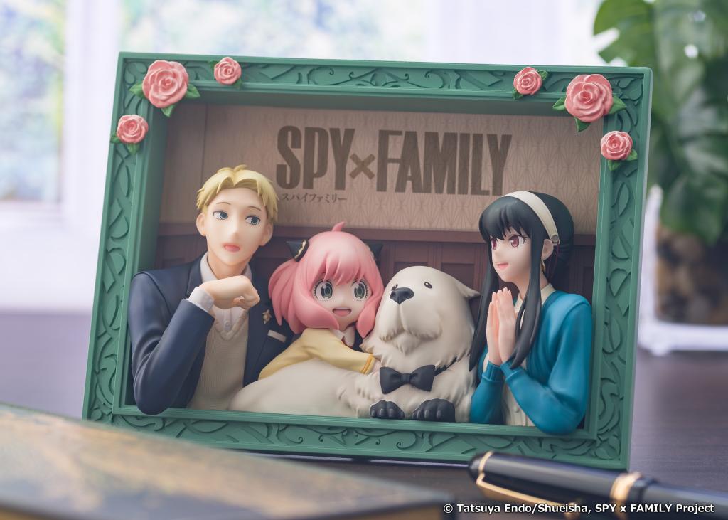 SPY X FAMILY - The Forgers - Statuette 12.8x17.5cm