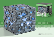 MINECRAFT - Minerai de Diamant Lumineux - Réplique Collector 10cm