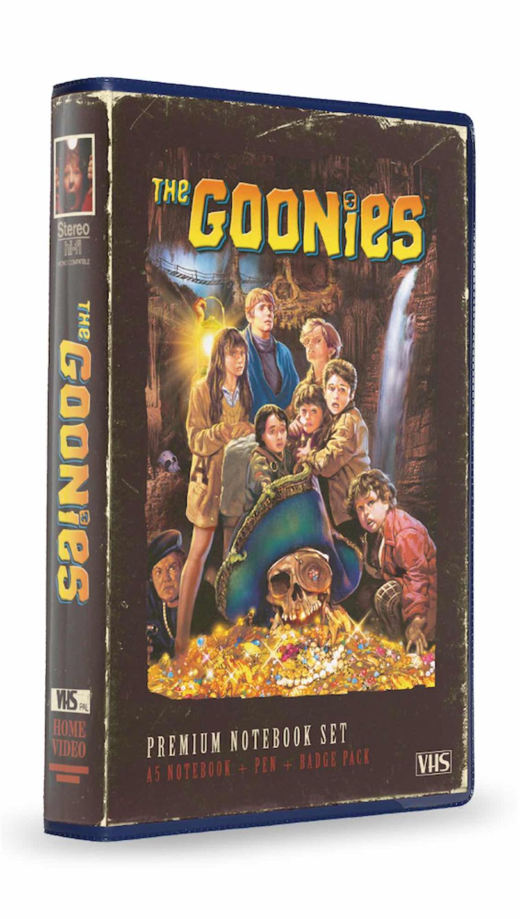 LES GOONIES - Set VHS - Set Papeterie (Cahier, Badges et Stylo)