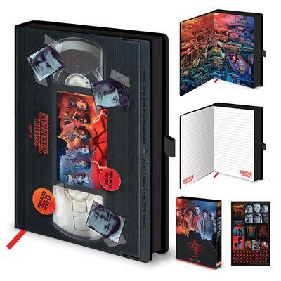 STRANGER THINGS - VHS Saison 4 - Cahier A5 Premium