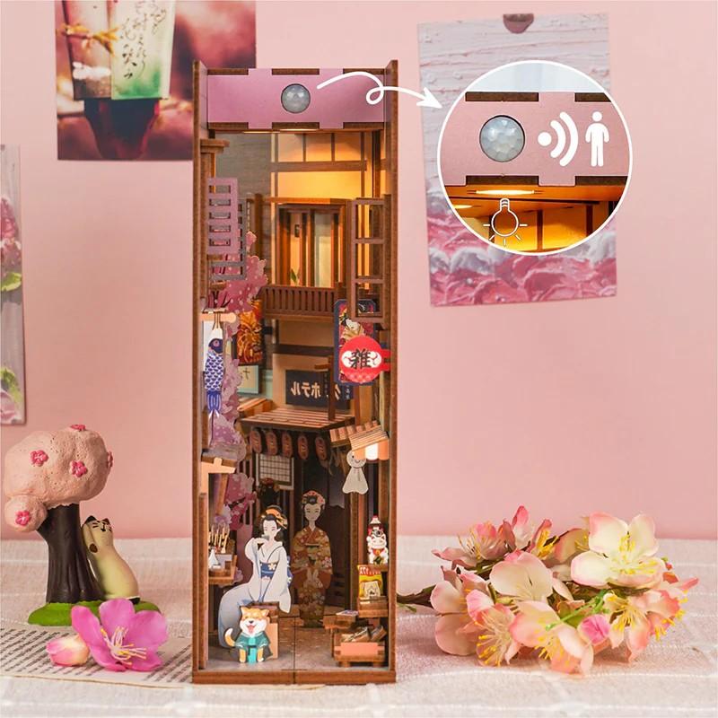 BOOK NOOK KIT - DIY- Epicerie Japonaise - 134pcs + LED Light