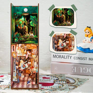 BOOK NOOK KIT - DIY- Alice au pays des merveilles - 184pcs + LED Light