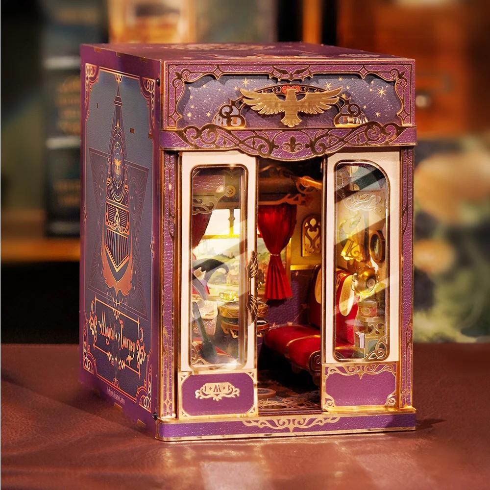 BOOK NOOK KIT - DIY- Voyage Magique - 462pcs + LED Light