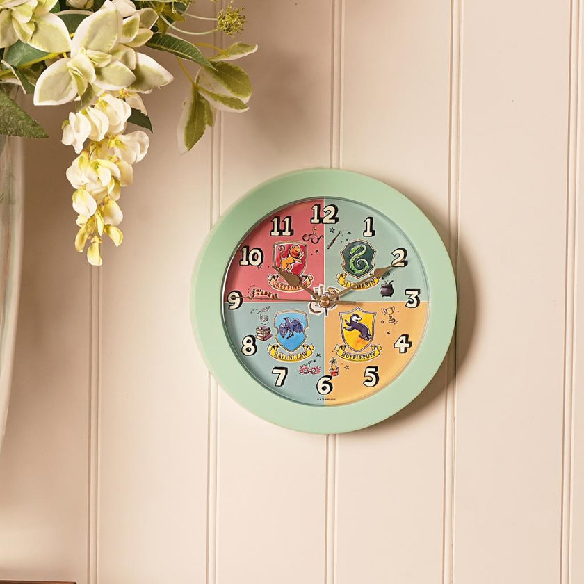 HARRY POTTER - Les 4 Maisons - Horloge Murale 'Phosphorescent'