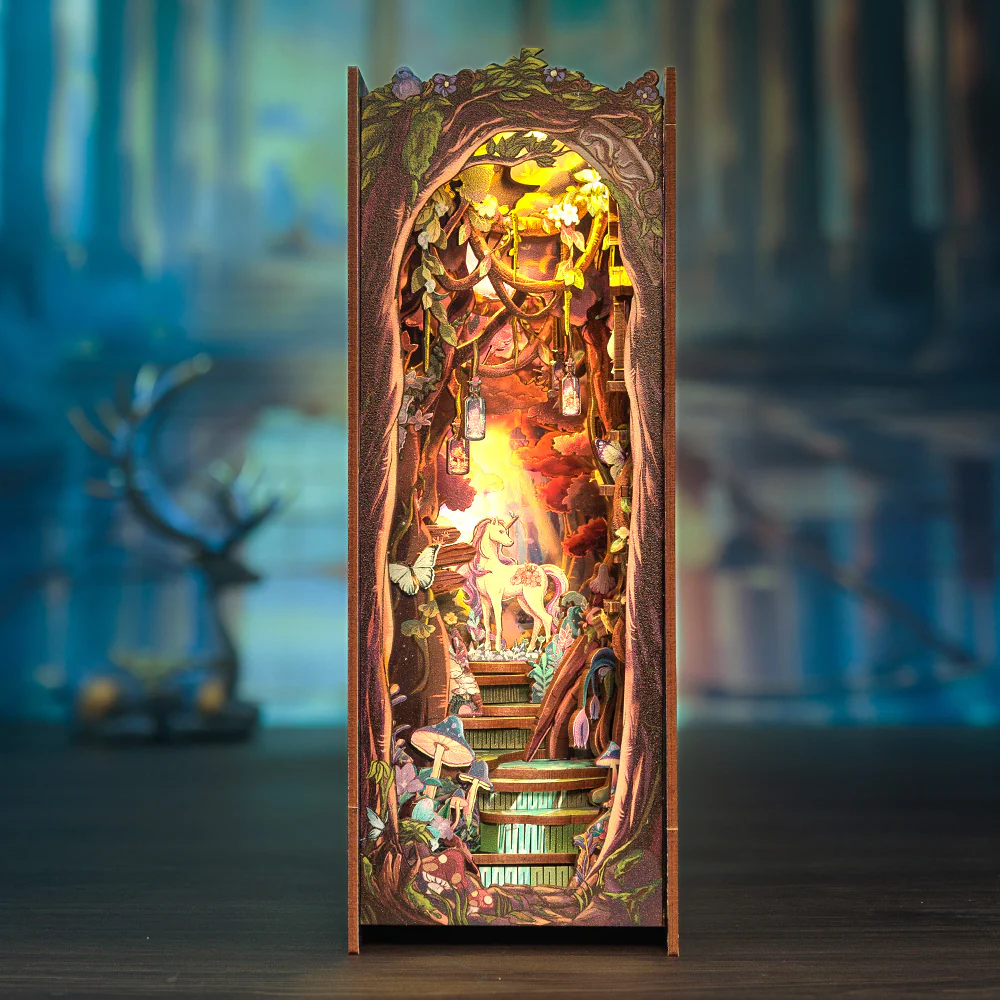 BOOK NOOK KIT - DIY - La Grâce de la Forêt - 89pc + Eclairage LED